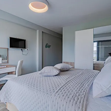 3 Bedroom Lovely In Sreser