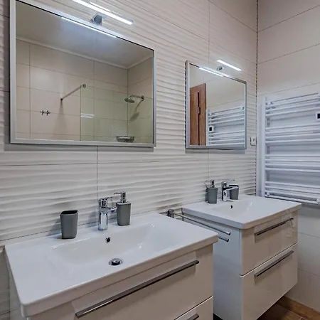 3 Bedroom Lovely In *