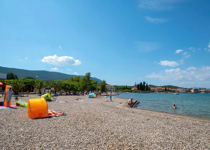 Holiday home Awesome In Sreser